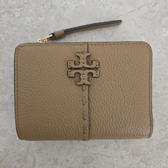 LIKE NEW TORY BURCH MCGRAW BIFOLD WALLET - TIRAMISU